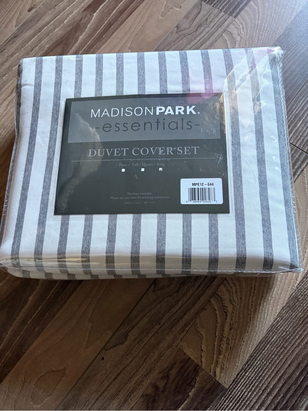 Madison Park Striped Duvet Cover Set in Gray and White